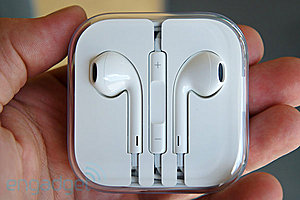 -earpoddsc09021-jpg