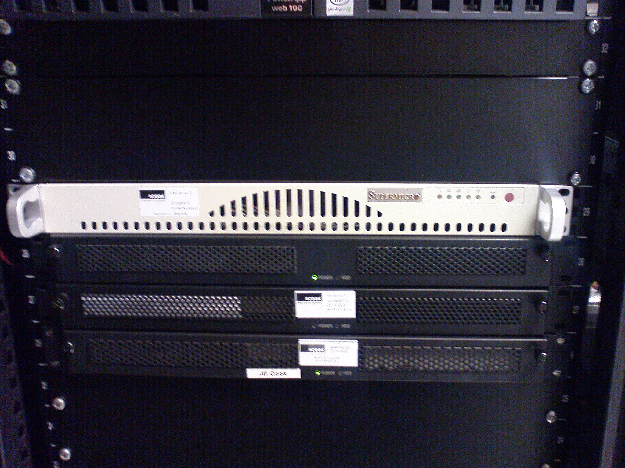 19&quot; rack server te koop (P4 en RAID)-dsc00233-jpg