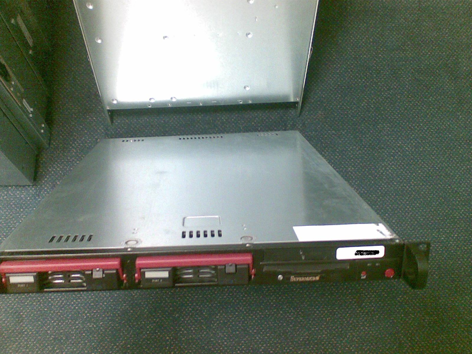 Supermicro 1U rackservers (P4)-31102008-006-jpg