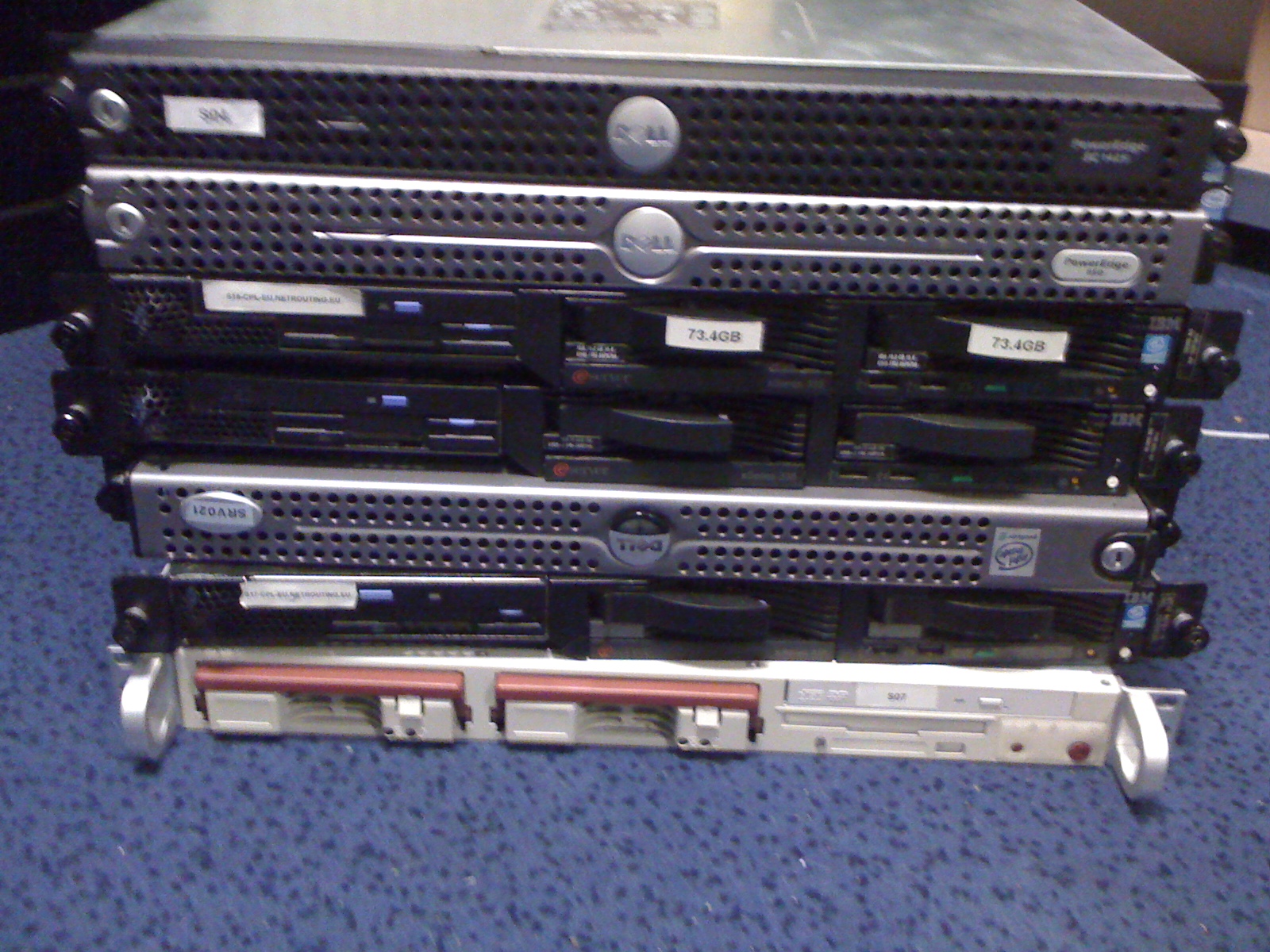[TK] servers / switches-img_0078-jpg