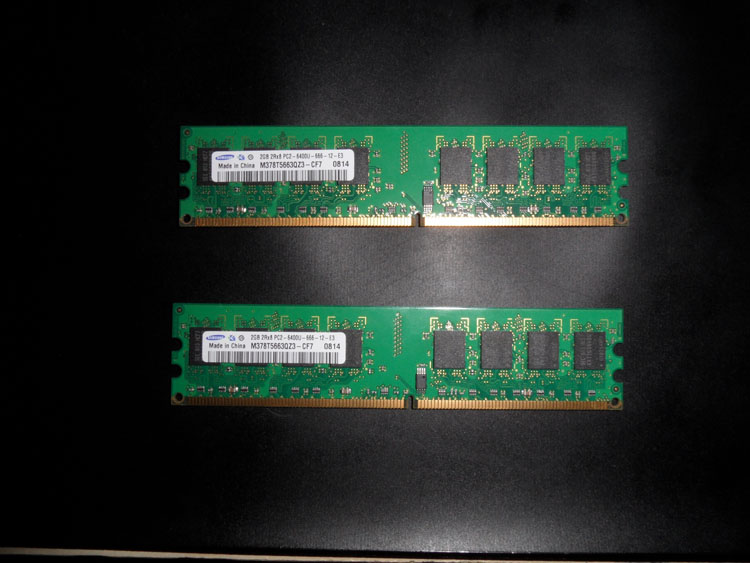 TK: 2x geheugen: 2GB DDR2- 800DIMM PC2-6400-sam_0205-jpg