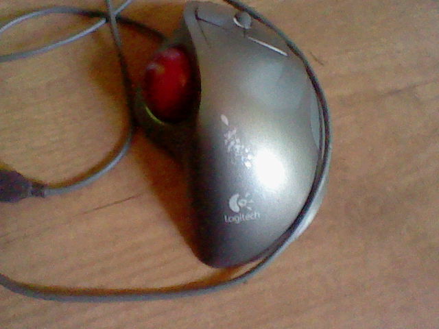 tekoop: logitech trackball muis-hni_0010-jpg