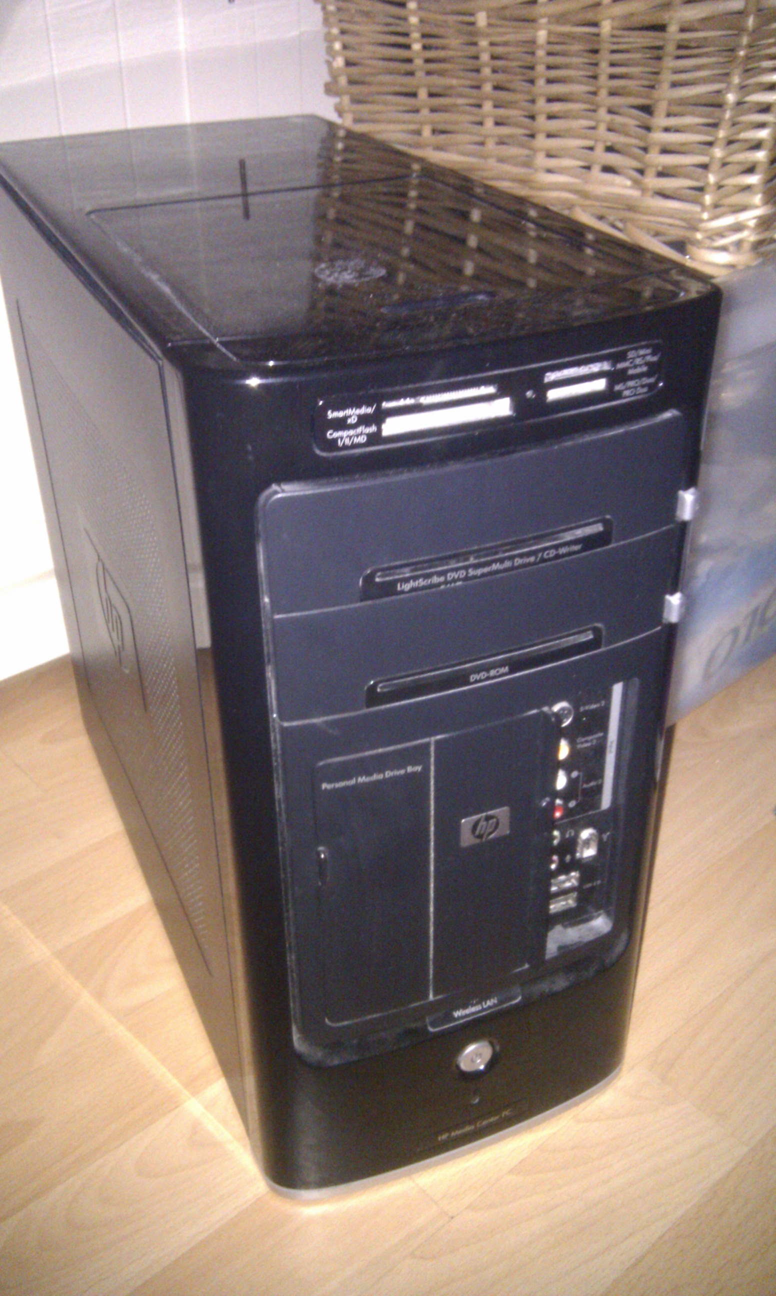 HP Media Center m8000-imag0052-jpg