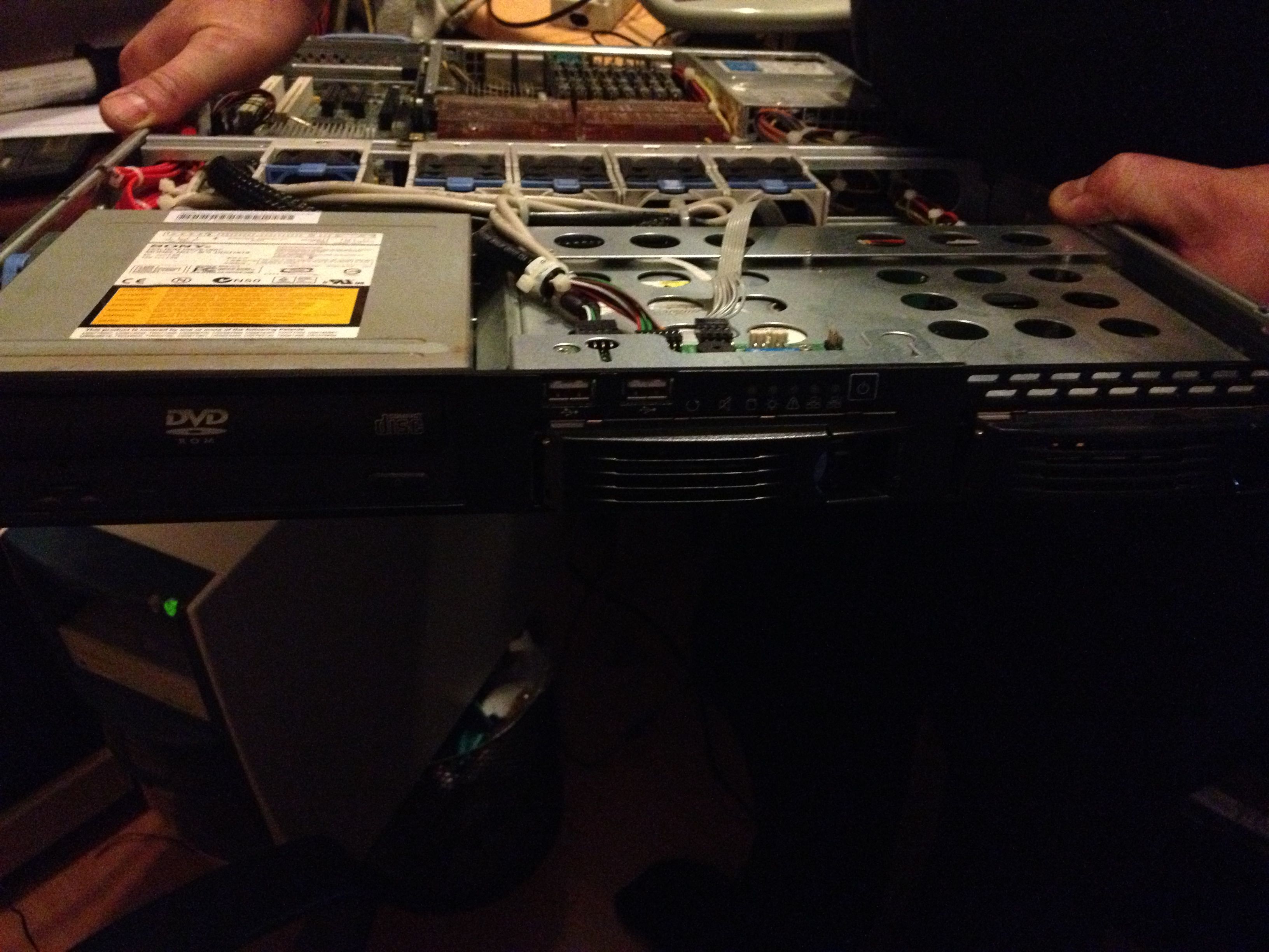 Server met 2.66 GHz, 4 GB RAM, Chenbro kast-img_0073-jpg