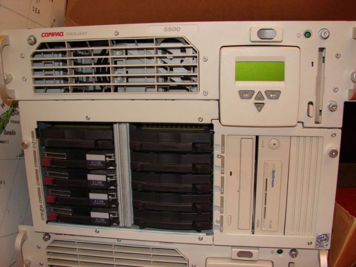 Compaq Proliant 5500 19&quot; server aangeboden-dsc06186-jpg