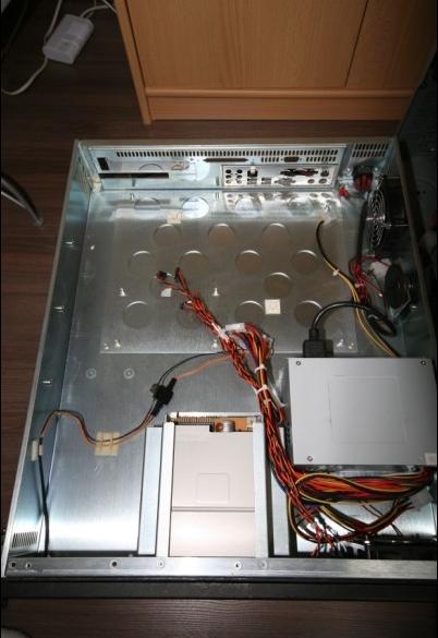 [TK] 3x 1u server amd 4400+ dualcore , 2gb ram-server-jpg